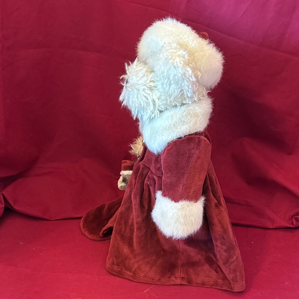 Boyds Bears “Tasha B. Frostbeary” with mouse. Bear in Red Coat - Picture 7 of 12